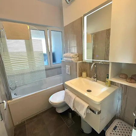 Apartman Spacious 3bdr App In Center 