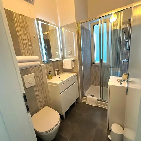 Apartamento Spacious 3bdr App In Center 